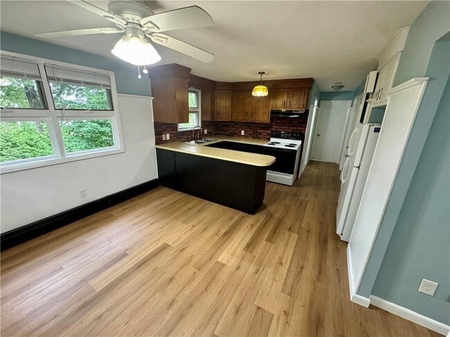 Photo - 75 Hobson Ave