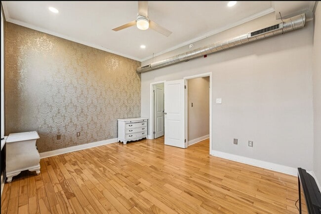 Photo - 1516 South St Unidad Graduate Hospital (South Street)