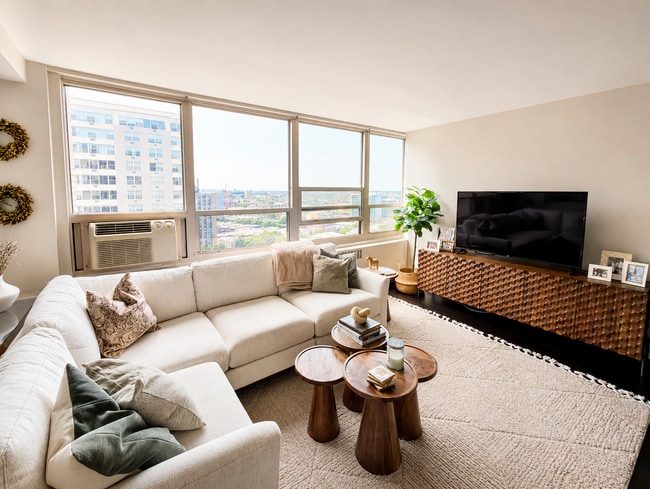 Photo - 3950 N Lake Shore Dr Unidad 2027