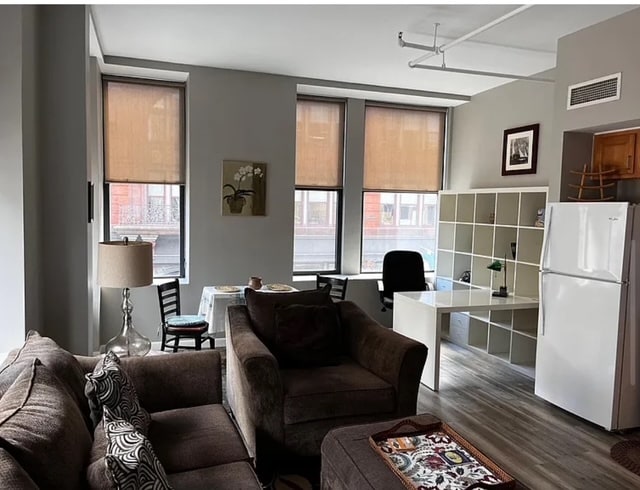 Building Photo - 79 Washington St Unit 305