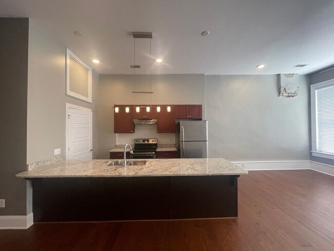 Photo - 439 Third Street-201