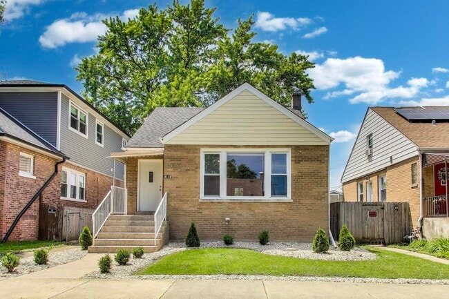 Building Photo - 4118 Prairie Ave Rental