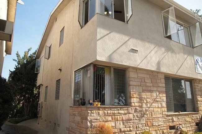 1425 E. Appleton St.