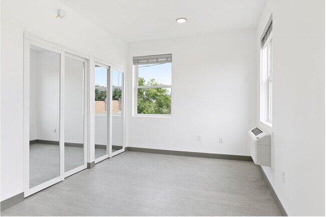 Photo - 2810 Park Ave