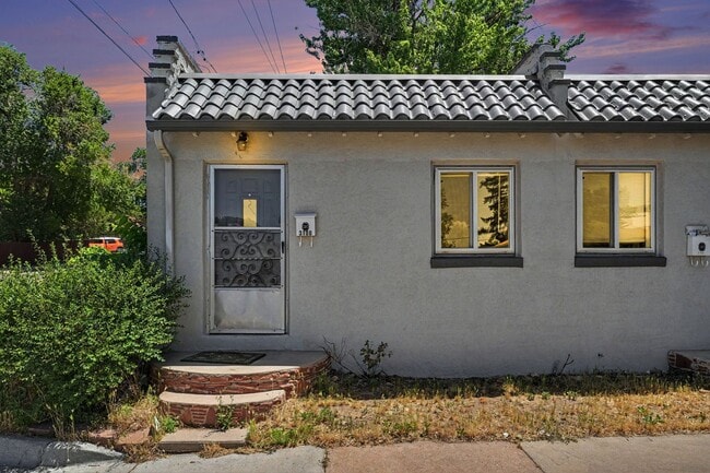 Photo - Studio Apartment Close to South Broadway! Unit 3100 S Lincoln St.
