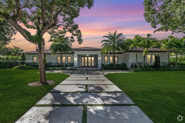 Building Photo - 7720 SW 130th St Rental