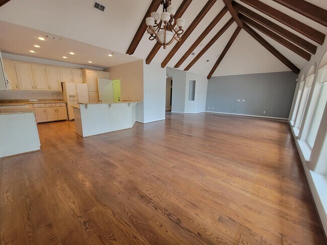 Photo - 210 Rio Grande Dr