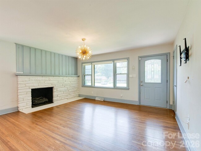 Photo - 3921 Sheffield Dr