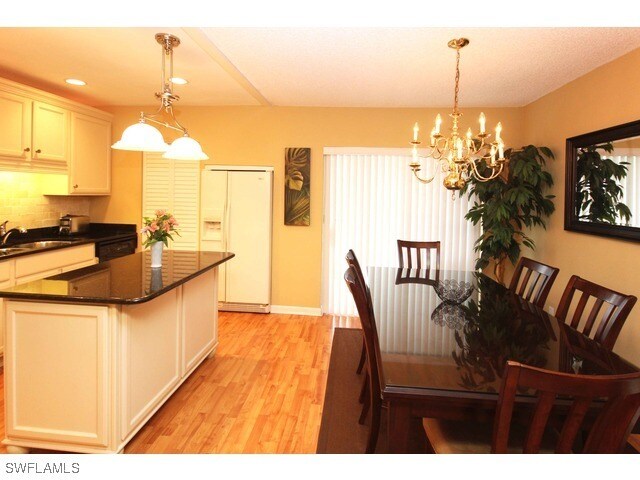 Photo - 788 Park Shore Dr Unidad B22 Rental