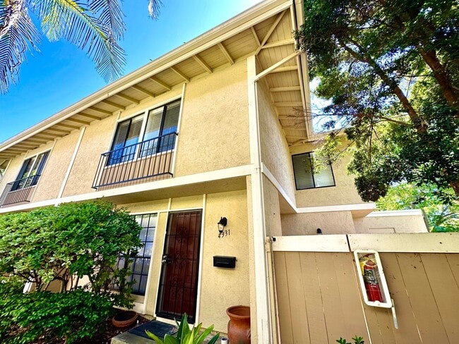 Building Photo - FOR RENT - 3Br/1.5Ba 1113 Sf Corner Unit T... Rental