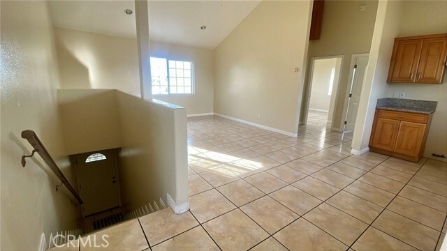 Photo - 1073 W 112th St