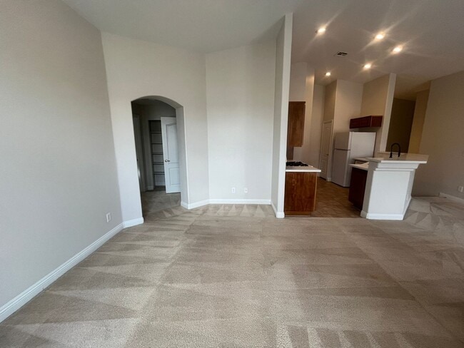 Photo - 2 story 2 bedroom - 2 bath - 1 car attached garage - 1182 sq feet -  in gated community. Unidad 101