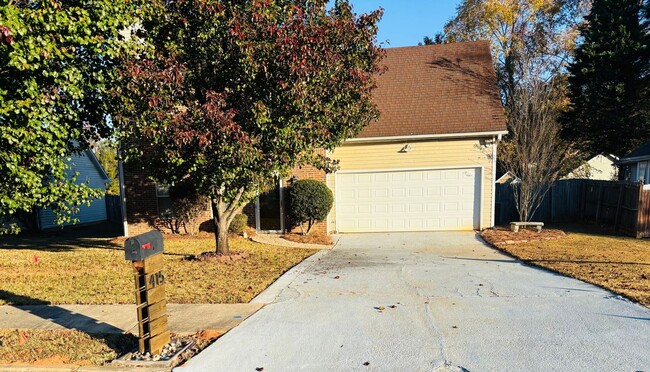 Building Photo - 415 Plantation Ct