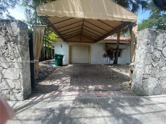 Photo - 2195 Secoffee St