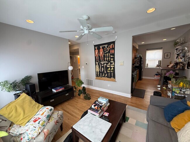 4716 N Bernard St Unit 3W