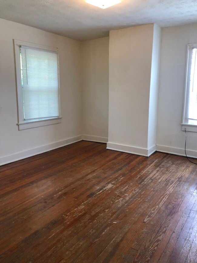 Photo - 610 S Henderson St