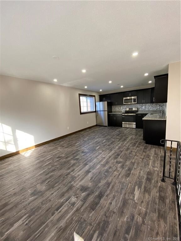 60 Leslie Rd Condo Unit A Condo for Rent in Bridgeport, CT