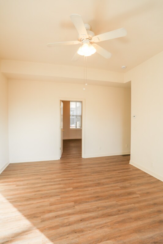 Photo - 747 Damen Unit 2