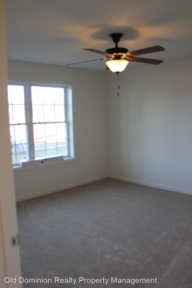 Photo - 1400 Katie Grove Way