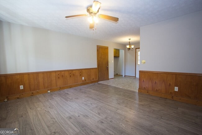 Photo - 2420 Green Rd