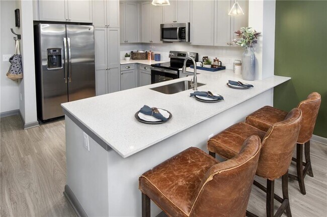 Photo - 6919 Peachtree Dunwoody Rd Unit 347