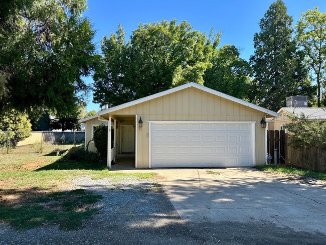 Charming Redding Home with Fireplace & Vau... - Charming Redding Home with Fireplace & Vau...