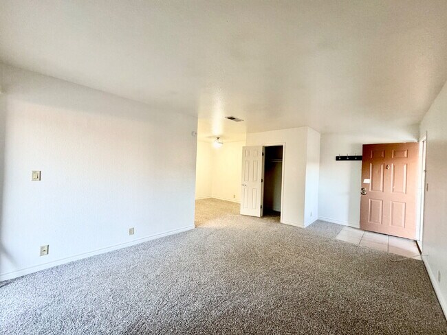 Photo - Las Vegas Guard-Gated Condo for Rent | Bella Vita Community | 1 Bedroom Upstairs Unit Unit #282