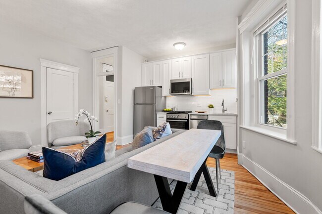 Photo - 164 Strathmore Rd Unit 8