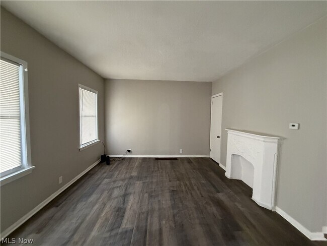 Photo - 15340 Yorick Ave Unidad Lower