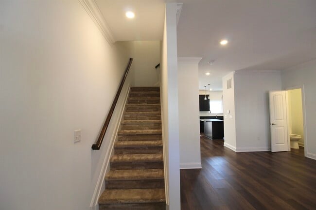 Photo - 1145 Bluemoon Dr