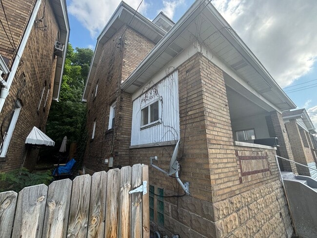 1409 Brookline Blvd