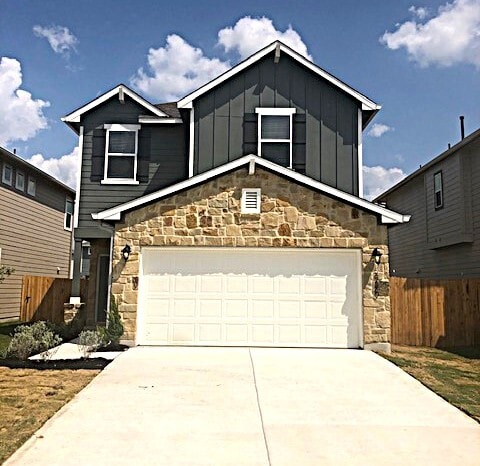 Building Photo - 2720 Geronimo Creek