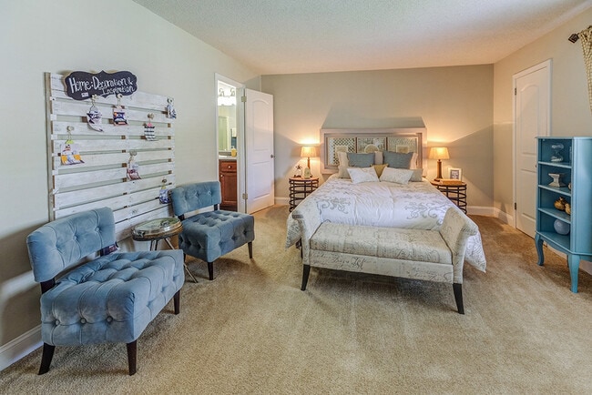 Dormitorio principal de la serie Signature en Somerset Lakes - Somerset Lakes