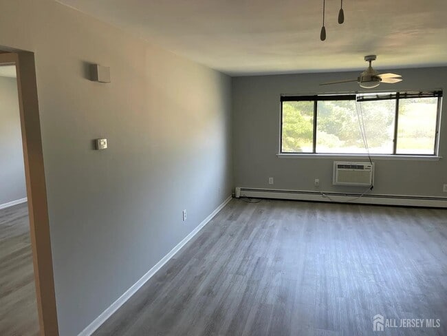 Building Photo - 1334 Cricket Ln Unit 1334 Rental