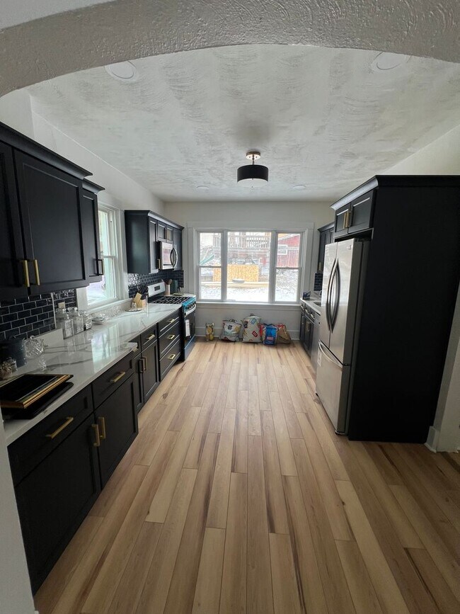 825 Berkshire Ave