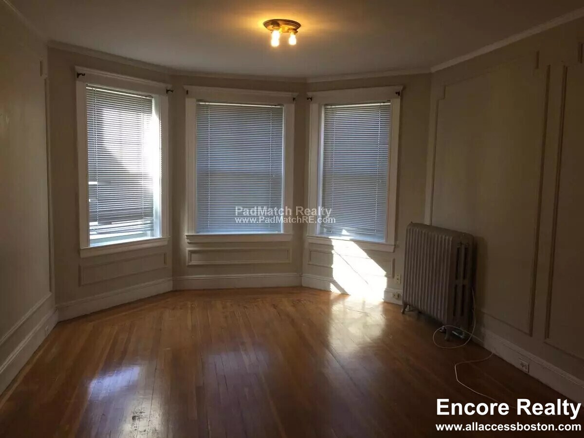 Photo - 86 Maple St Unit 4