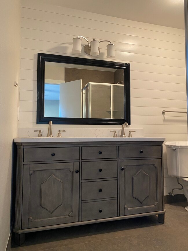 Photo - 2817 E El Paso St