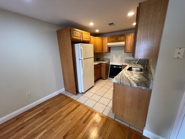 Photo - 1135 Washington St Unit 1