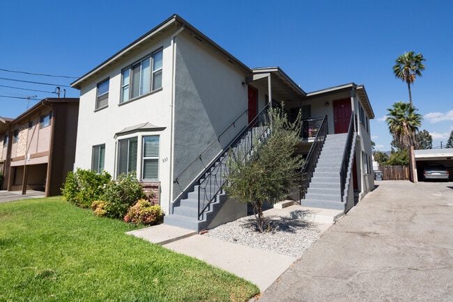 Photo - 533 E Chevy Chase Dr Unit 1