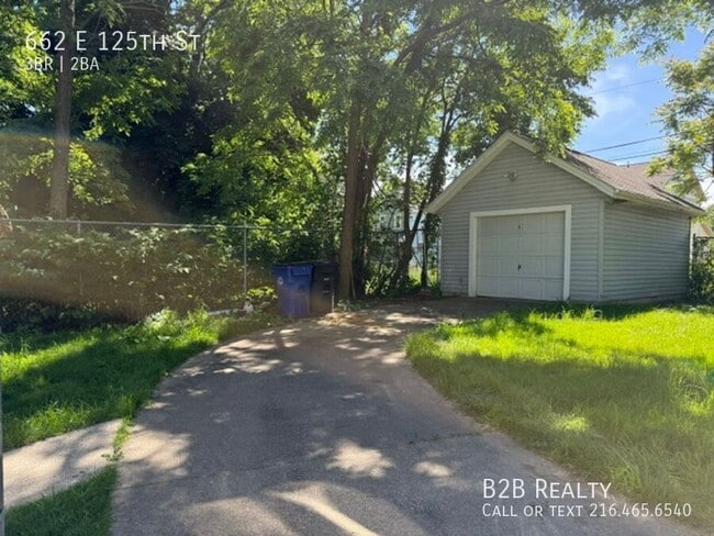 Photo - 662 E 125th St