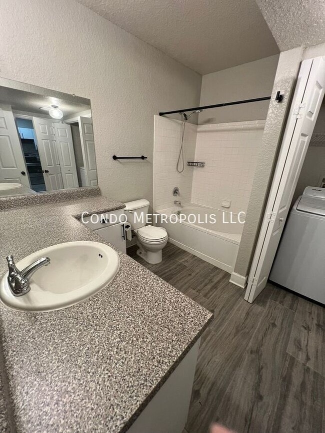 Photo - 304 E South St Unit #1023