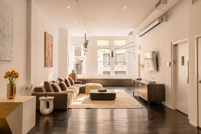 Photo - 20 E 17th St Unidad SI ID1256826P
