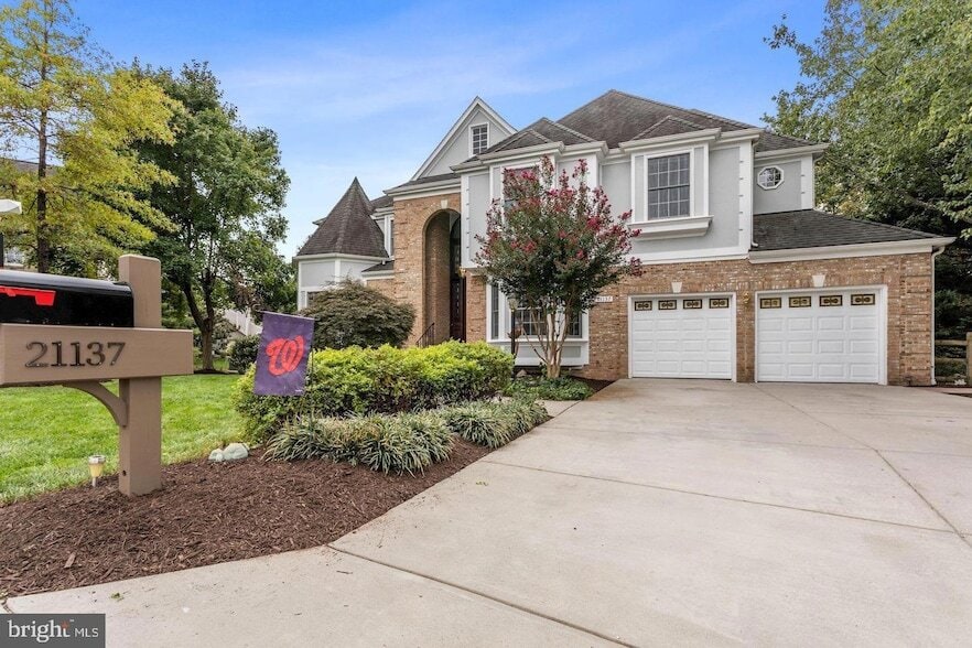 Photo - 21137 Stonecrop Pl