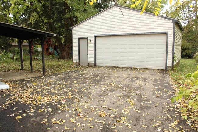 Photo - 1703 Shady Lane Rd