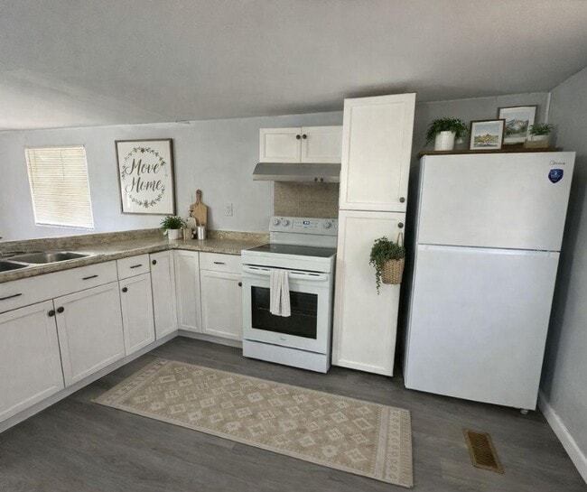 Photo - 130 S Suncoast Blvd