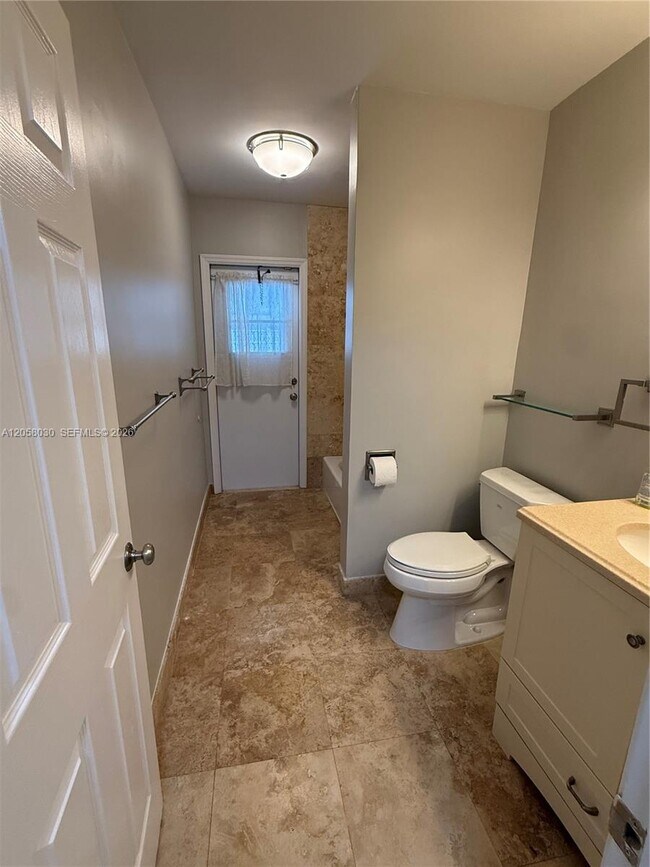Photo - 1560 NW 12th Way