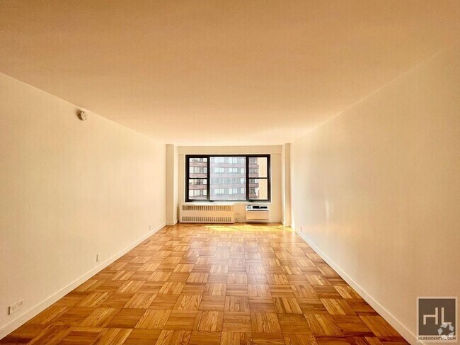 Building Photo - AMAZING STUDIO APARTMENT!! AMAZING DEAL! W...