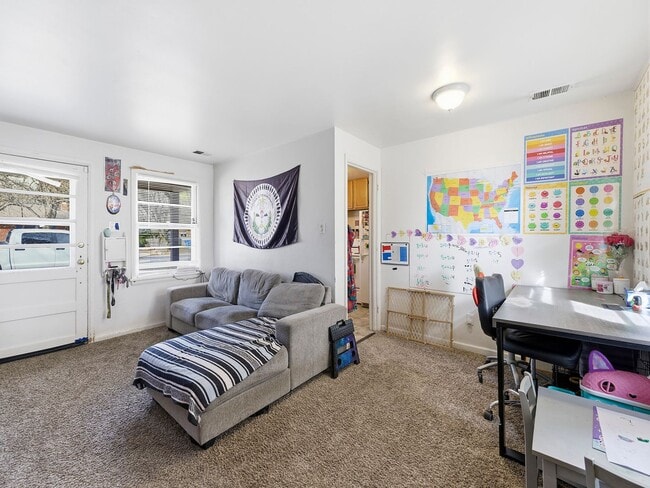 Photo - Cozy 2 Bed, 1 Bath House in Central Fort Collins! Avail. June 10th!
