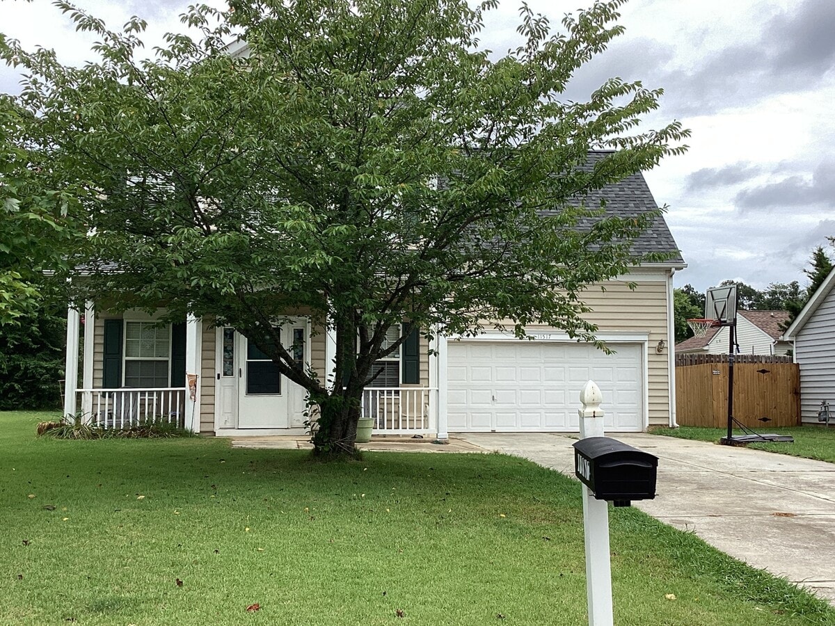 Photo - 11517 Larix Dr