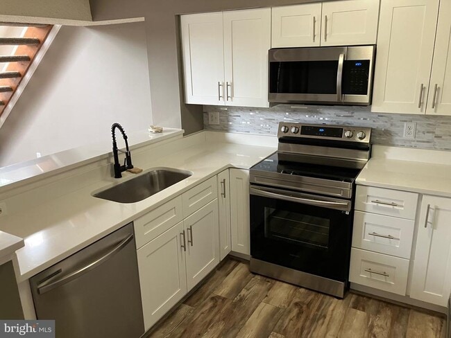 Building Photo - 14114 Lauren Ln Unit 27B Rental